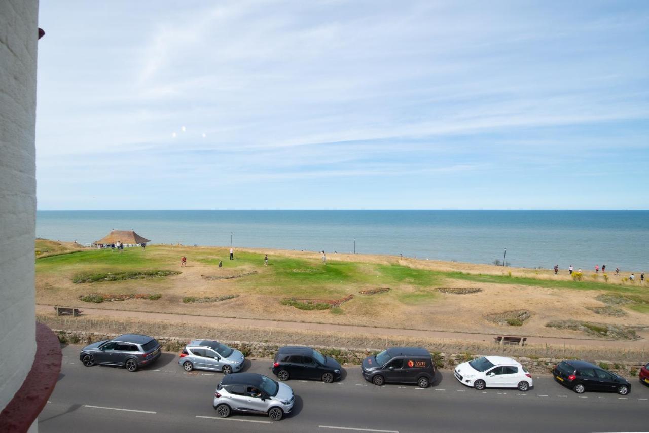 Cliftonville Hotel Cromer Dış mekan fotoğraf
